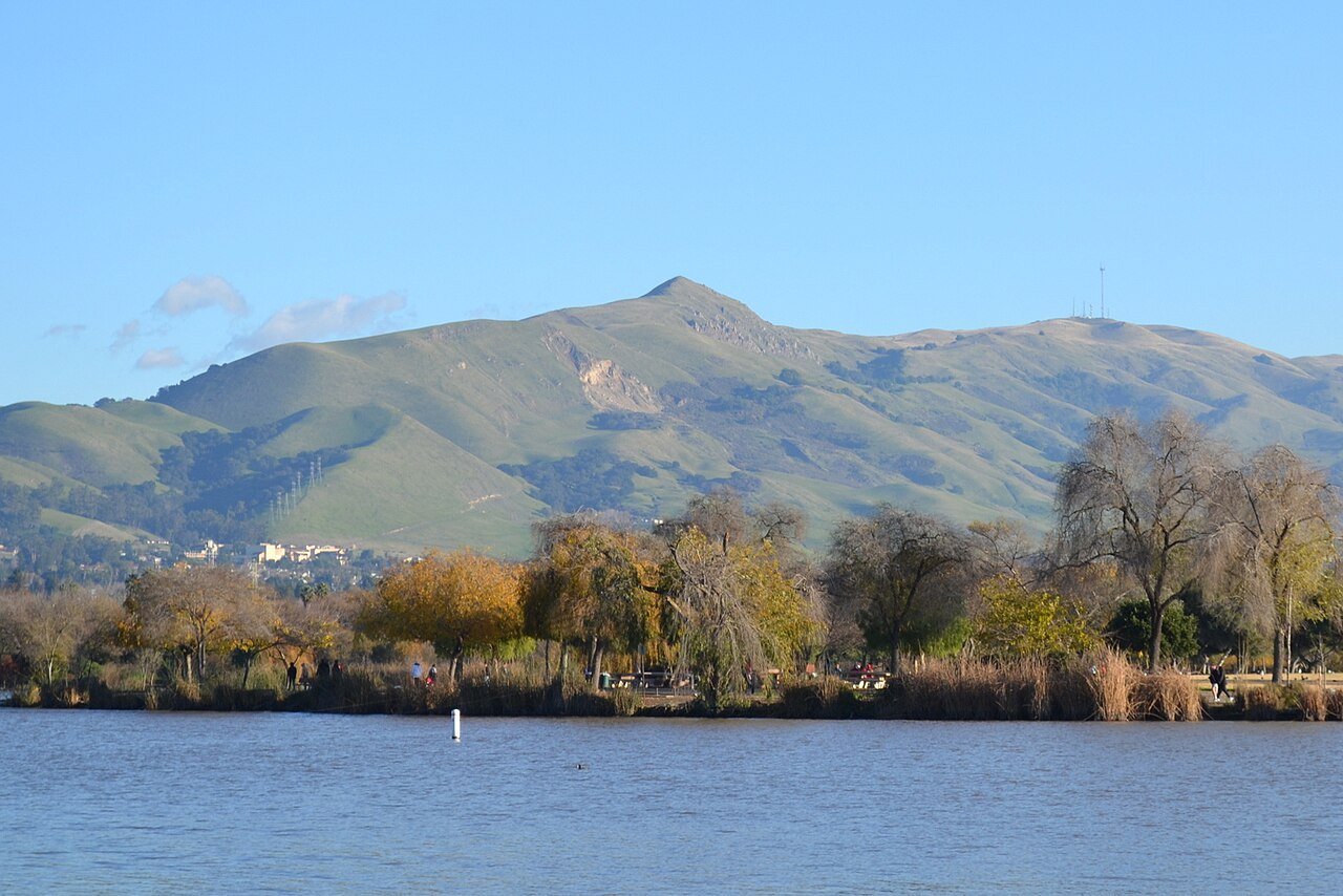 Lake Elizabeth in Central Park in Fremont, California