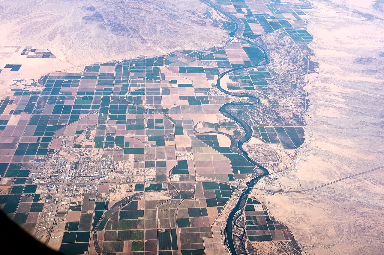 Aerial view of Blythe and the Colorado River at the Californiaâ€“Arizona boundary